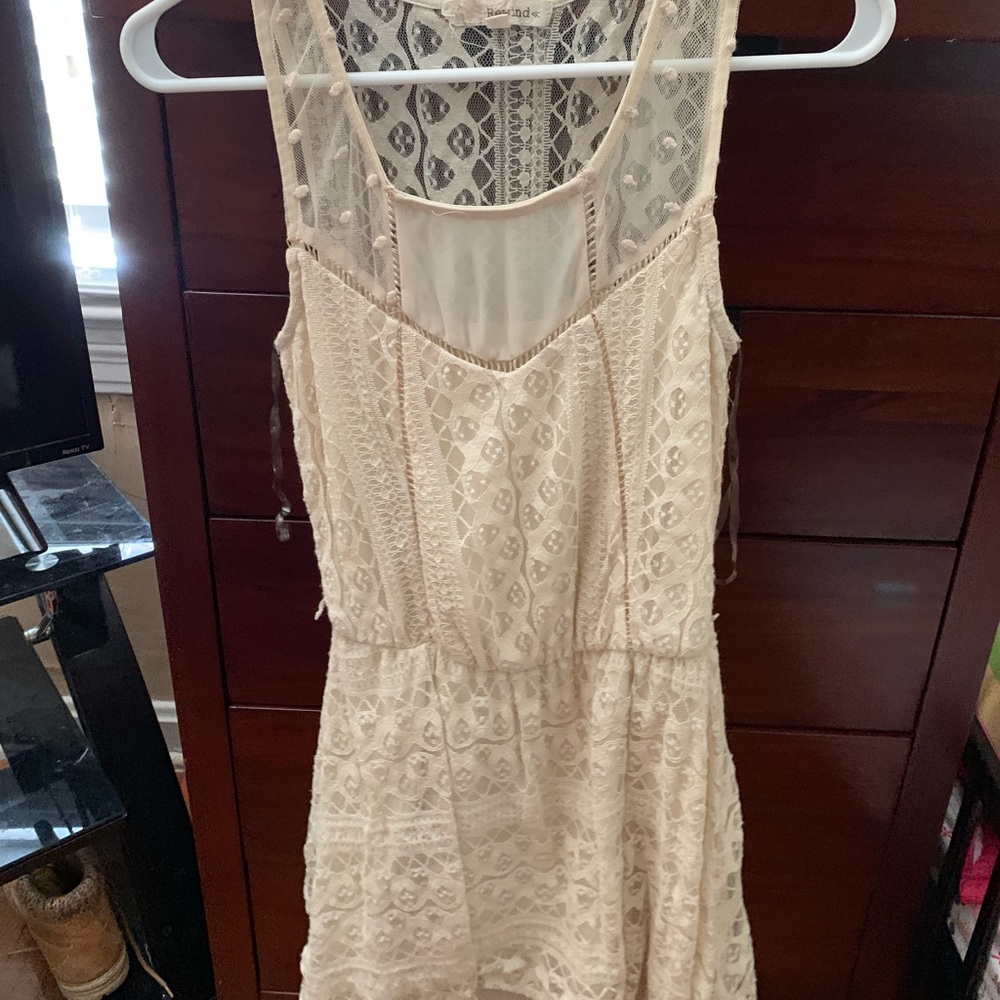Brand Rewind size M all lace dress - Picture 1 of 2